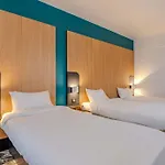 Отель Maubeuge-louvroil 2*
