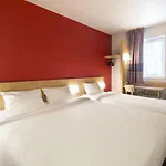 Maubeuge-louvroil Отель 2*