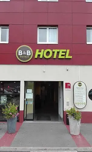 Maubeuge-louvroil 2* Louvroil